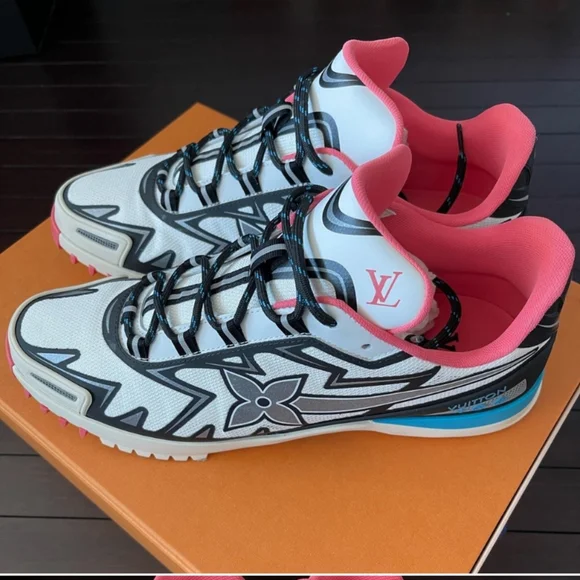 Men's Louis Vuitton Sneaker (US 10)
